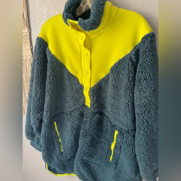 FP Movement Fall to Rise Pullover Jacket - Picture 6 of 7